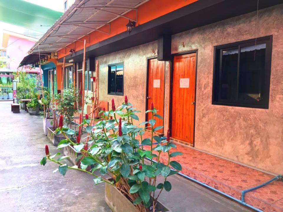 Winny Apartment Rayong Exterior foto