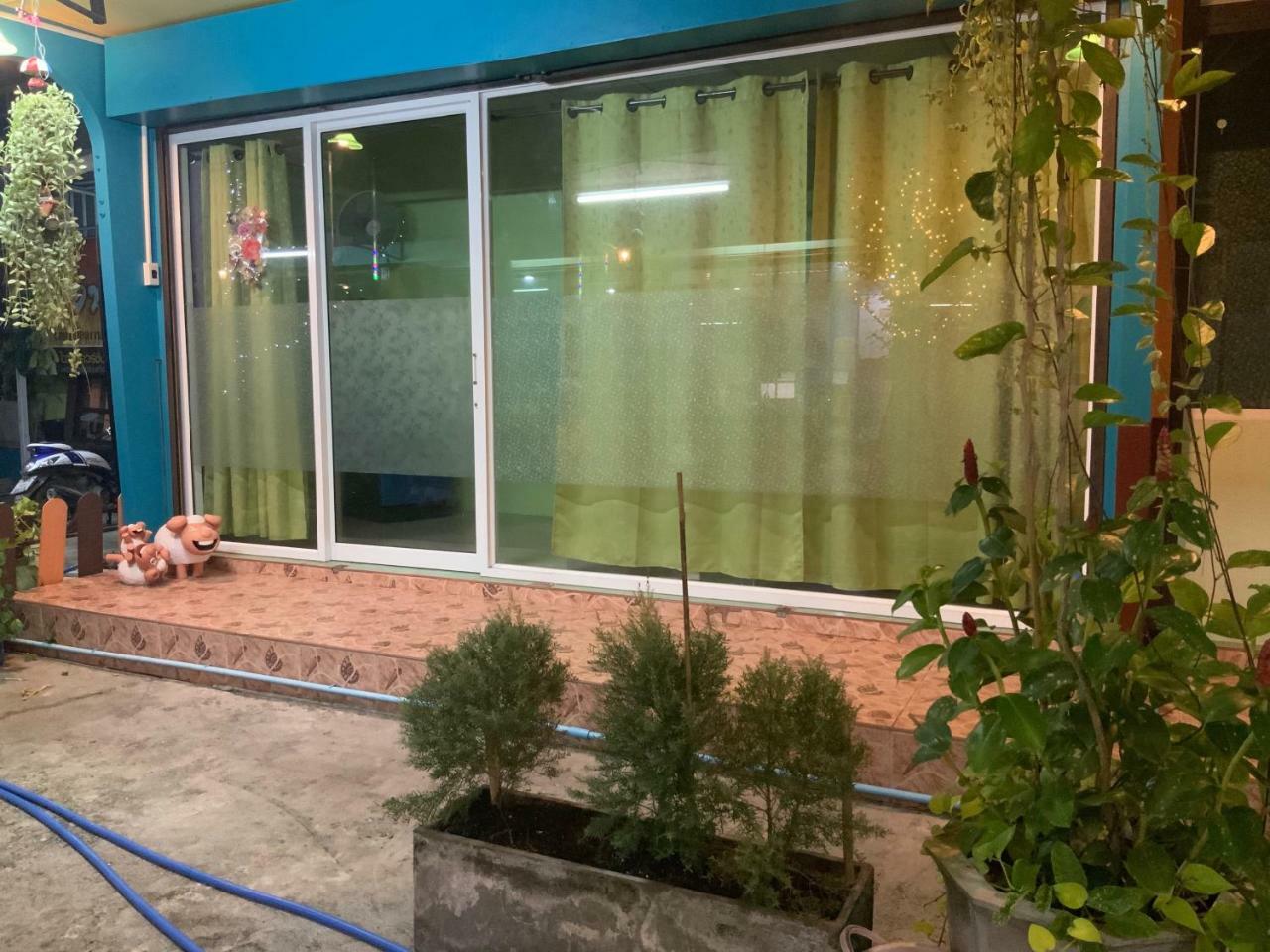 Winny Apartment Rayong Exterior foto